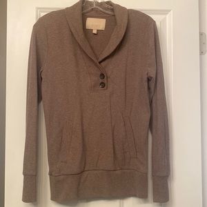 Banana Republic size small pullover sweatshirt with pockets, excellent condition